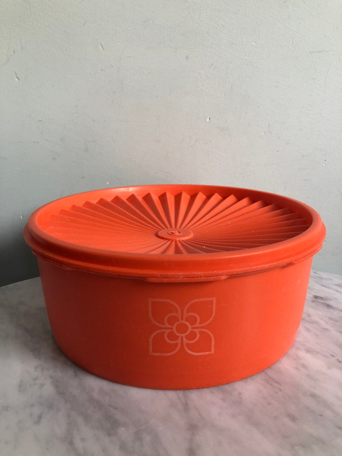 Retro Tupperware oranje koektrommel zonnedeksel, goede staat, Gebruikt, Oranje, Ophalen of Verzenden, Bus of Trommel
