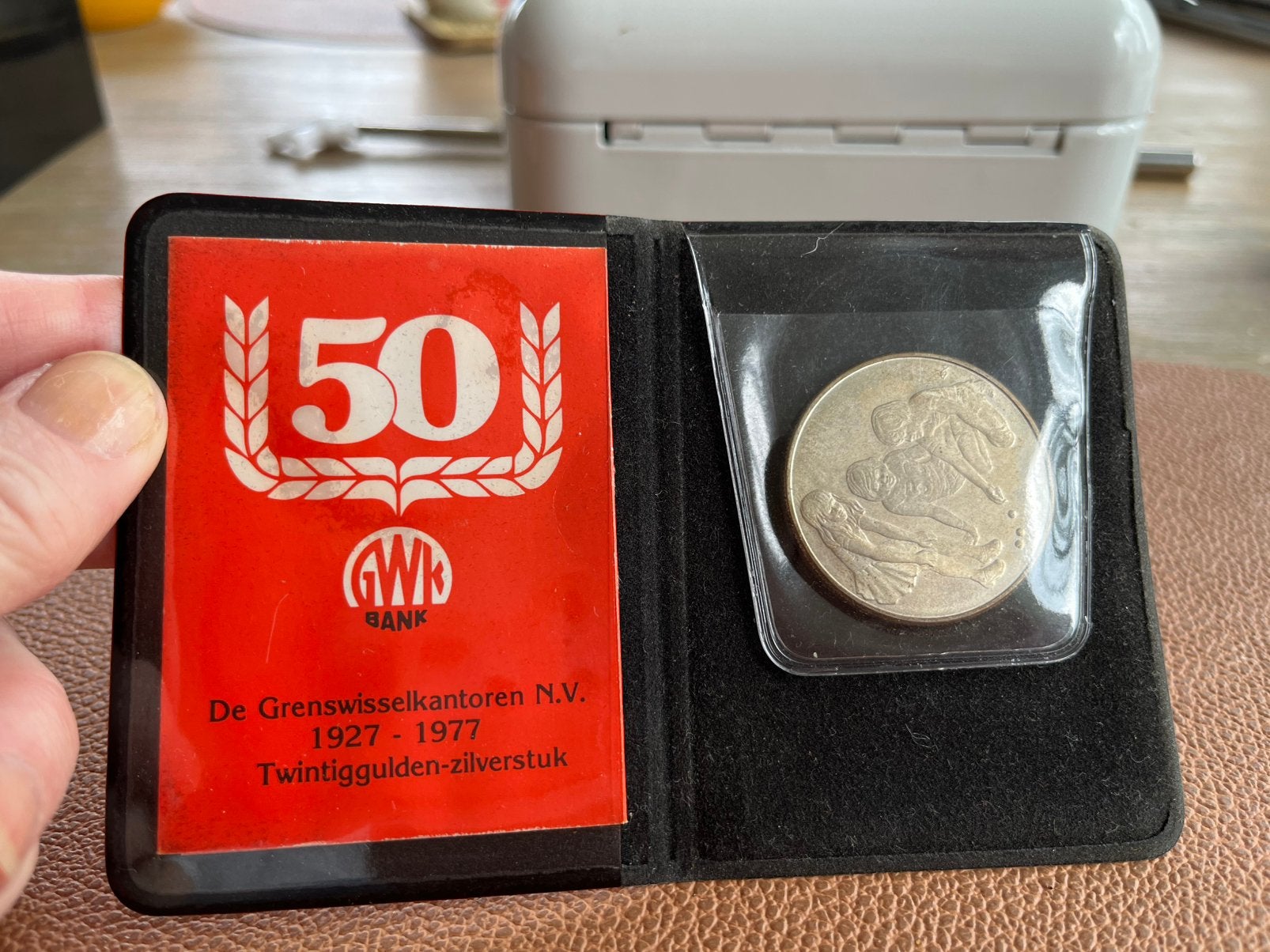 Zilverstuk tbv 50 jr grenswisselkantoor 1927-1977, Ophalen of Verzenden, Koningin Beatrix, Euro's, Losse munt