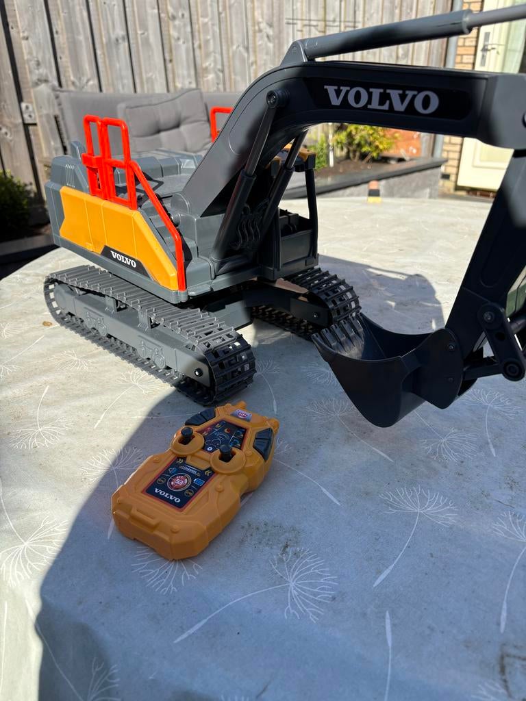 Volvo RC Graafmachine met afstandsbediening, Elektro, Auto offroad, Ophalen of Verzenden, Zo goed als nieuw