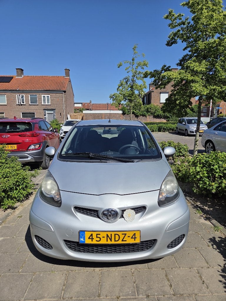 Toyota Aygo semi-Automaat 1.0 12V, 2e eigenaar, 2010 Grijs, Ophalen
