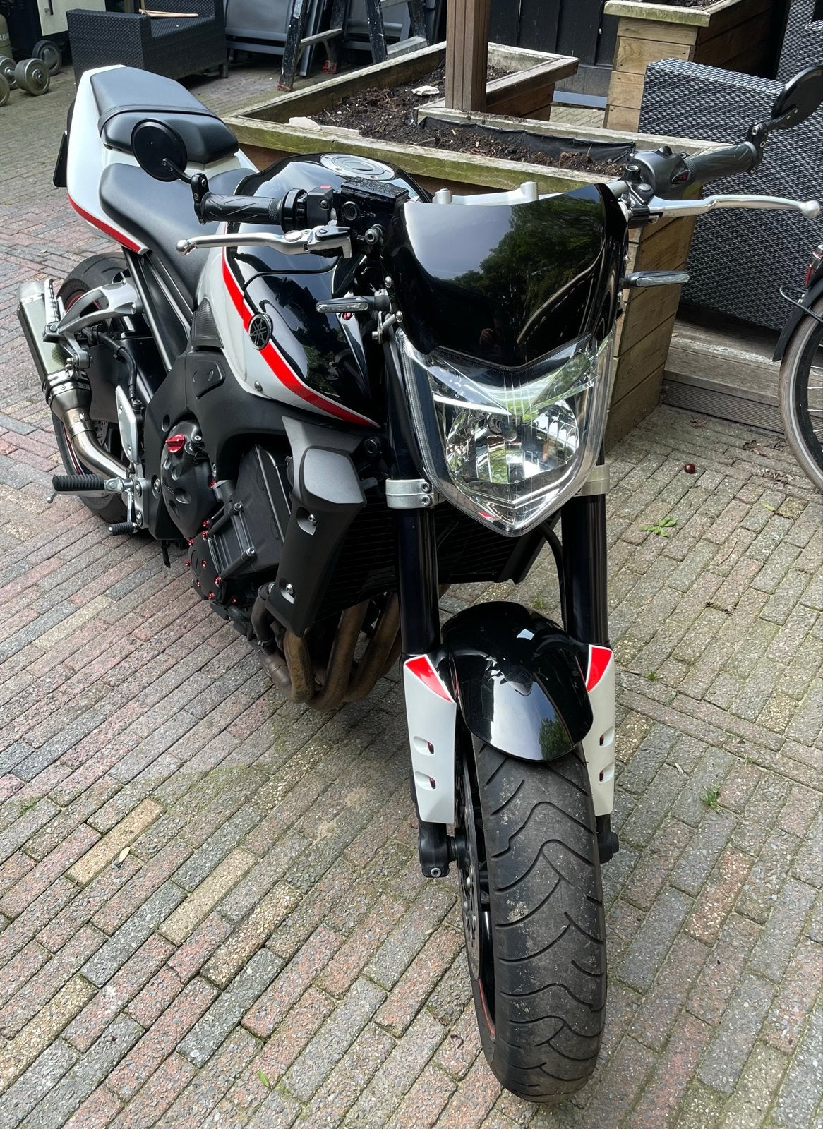 Sportieve Naked Bike - Yamaha FZ1, Sportuitlaat, 4 cilinders, Motorrijbewijs A, Gebruikt