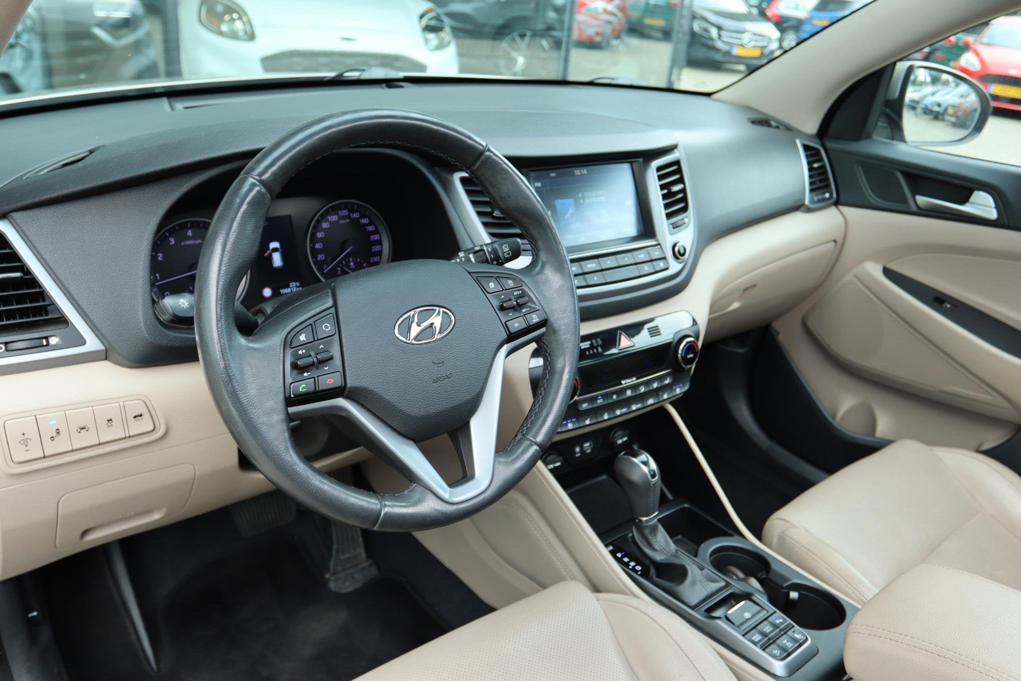HYUNDAI TUCSON 1.6 T-GDi PREMIUM 4WD AUT. | PANO | CAMERA |, Auto's, Hyundai, Automaat, Gebruikt, 4 cilinders, Leder