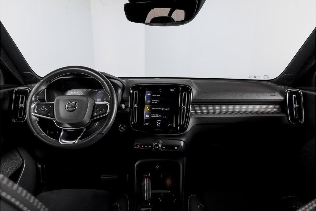 Volvo XC40 1.5 T4 Recharge R-Design Expression | Dig. Cockpi, Euro 6, Wit, Plug-in hybride, Bedrijf