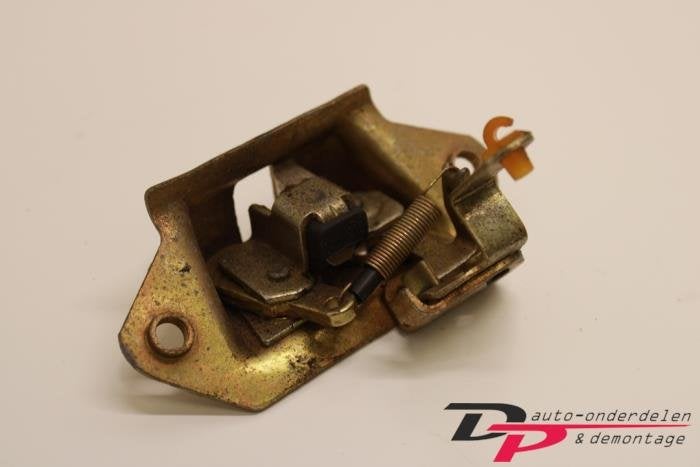 Slotmechaniek Achterklep van een Nissan Micra, Gebruikt, -, -, Ophalen of Verzenden