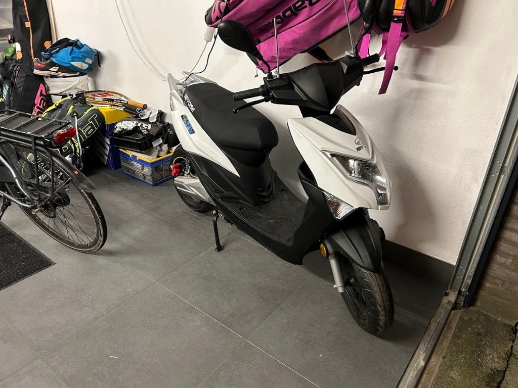 Nipponia Erex e-scooter, Fietsen en Brommers, Steps, Zo goed als nieuw, Overige typen, Ophalen