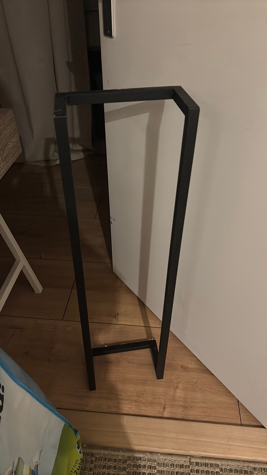 Hand/baddoeken  muur rek zwart hoogte ong 4 cm, Kleding | Dames, Kledingrekken, Ophalen, Zo goed als nieuw