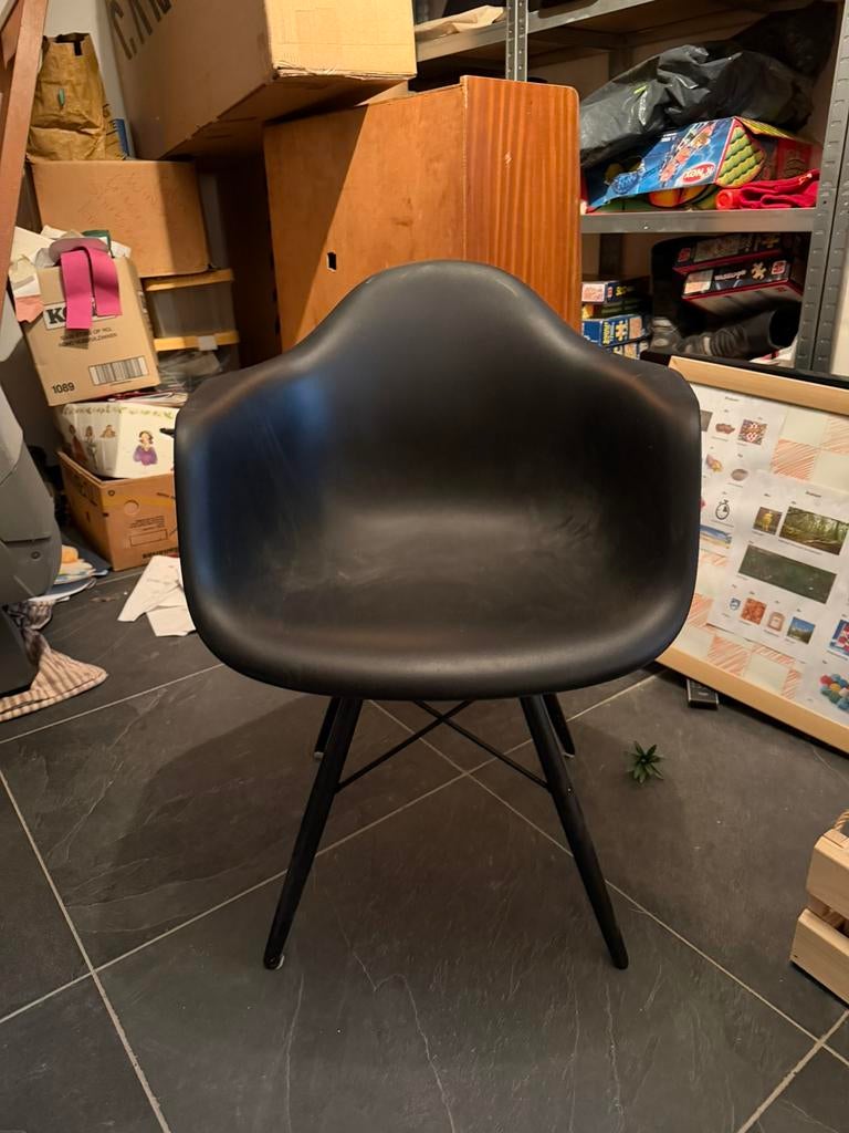 Zwarte kuipstoel, Huis en Inrichting, Stoelen, Ophalen, Zo goed als nieuw, Zwart