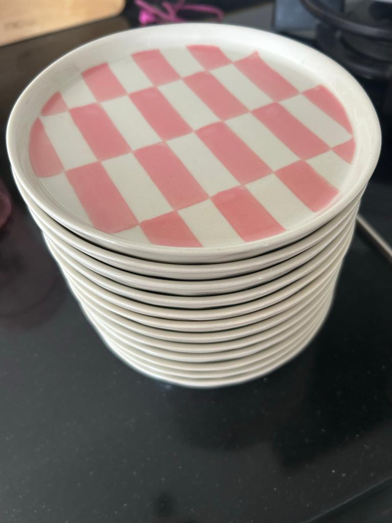 Loods 5 gebaksbordjes - Roze ruit, Huis en Inrichting, Keuken | Servies, Keramiek, Ophalen of Verzenden, Zo goed als nieuw, Bord(en)