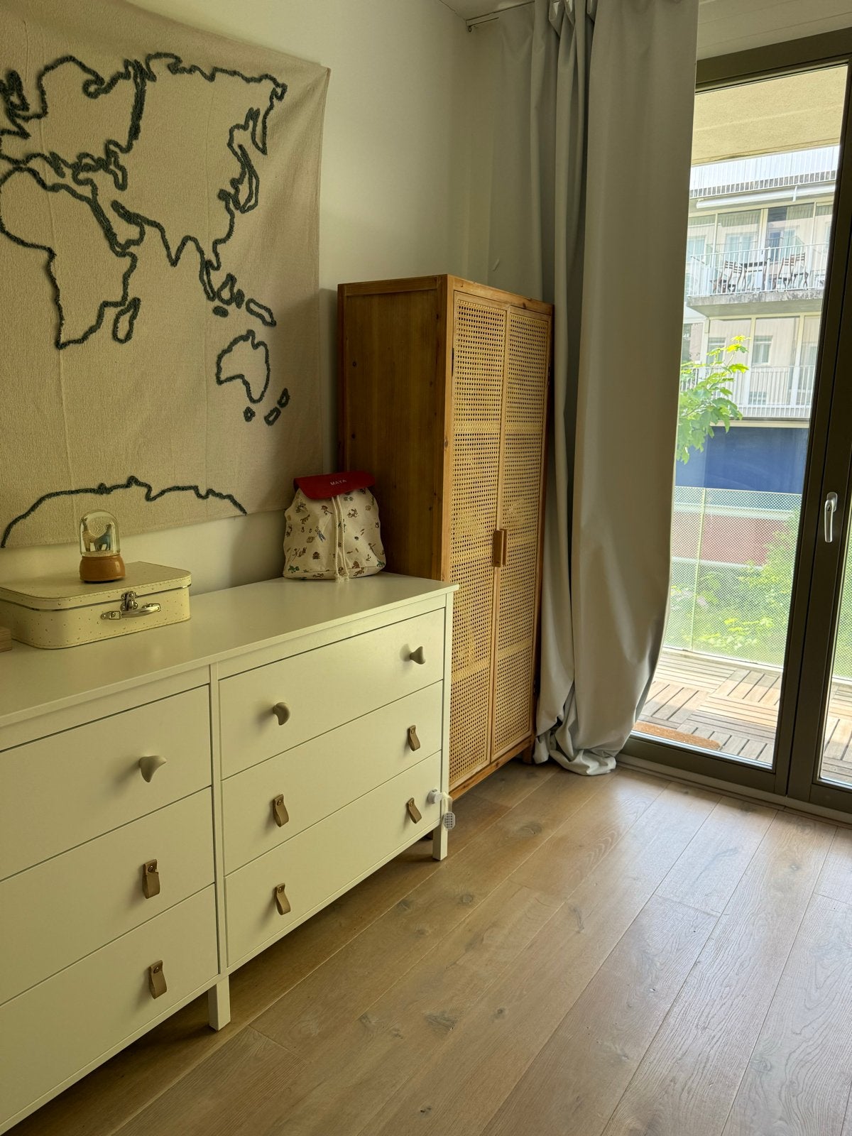 Ikea KOPPANG ladekast & rotan kast - z.g.a.n. - Oosterpark, Huis en Inrichting, 100 tot 150 cm, Ophalen of Verzenden, Zo goed als nieuw
