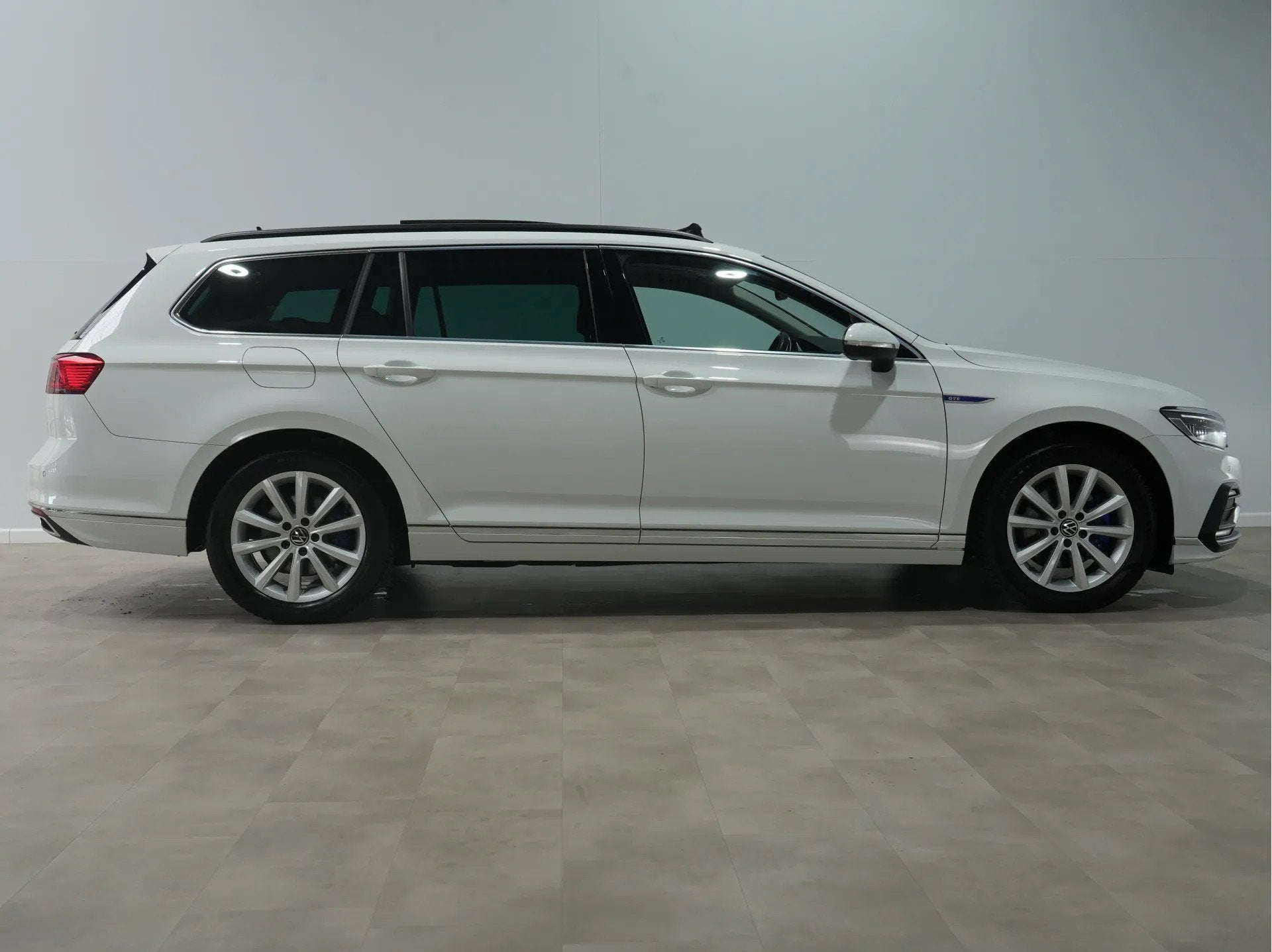 Volkswagen Passat Variant GTE 1.4 TSI eHybrid 218pk PHEV Bus, Gebruikt, Overige brandstoffen, Wit, 218 pk