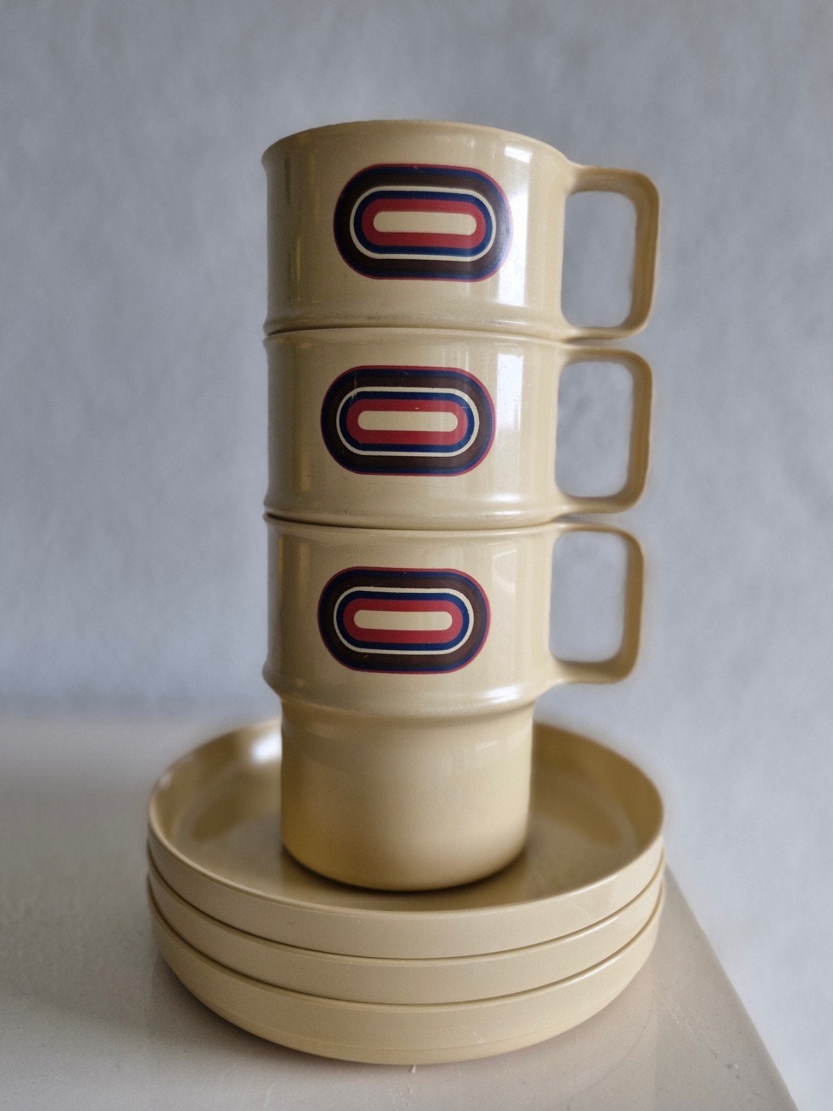 Drie Mepal Rosti Bekers met Schotel, Ophalen of Verzenden, Zo goed als nieuw, Overige stijlen, Kop(pen) en/of Schotel(s)