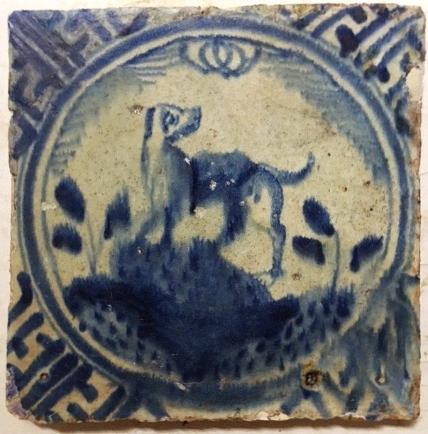 Tegel Antiek Rotterdam Kroontegel Hond, Antiek en Kunst, Ophalen of Verzenden