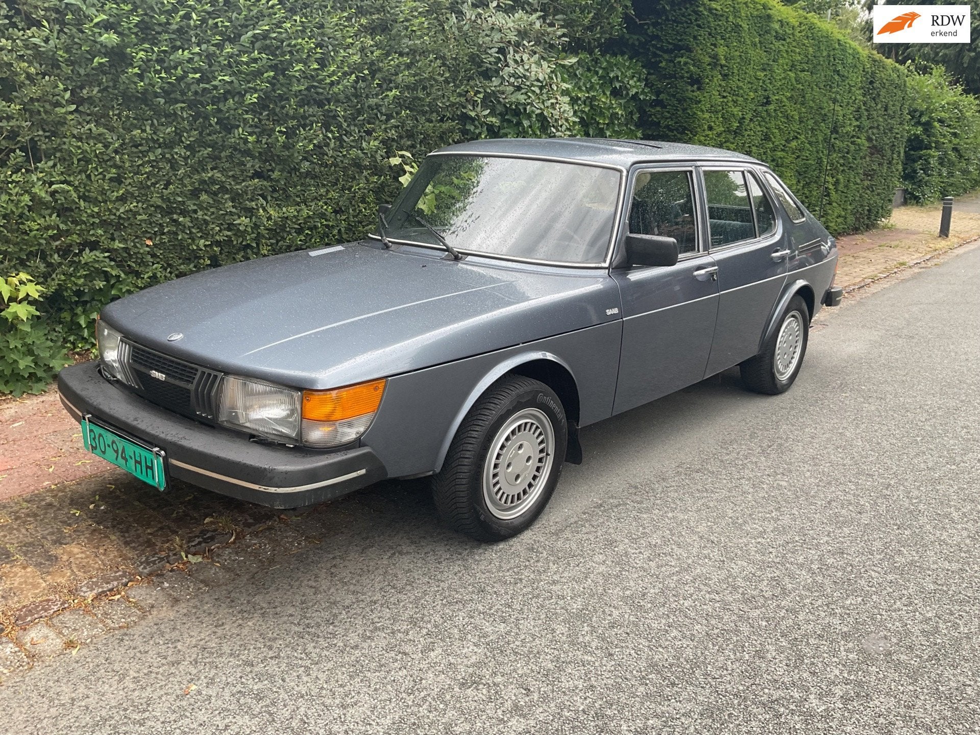 Saab 900 2.0 GLS, ‘82, 5-bak, igst, schuifdak NL auto, APK, Auto's, Saab, Voorwielaandrijving, Gebruikt, 4 cilinders, 1165 kg
