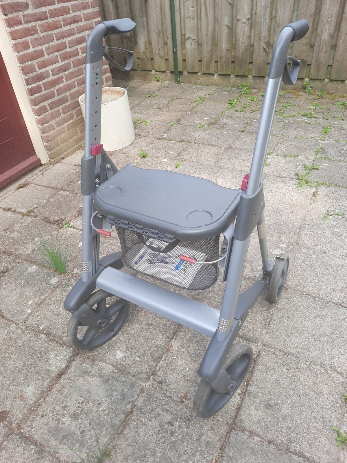 Rollator ACTIVE by ACCESS / ANWB, Diversen, Rollators, Ophalen, Opvouwbaar, Zo goed als nieuw