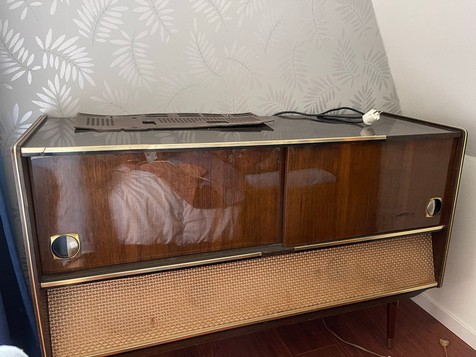 Vintage Kuba Rimini Stereoradiogram met Telefunken platenspe, Ophalen