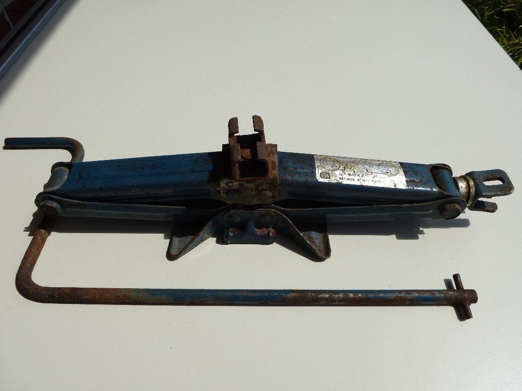 Mechanische schaarkrik inclusief bijbehorende opdraaihendel, Ophalen of Verzenden, Zo goed als nieuw, Manueel, Garagekrik