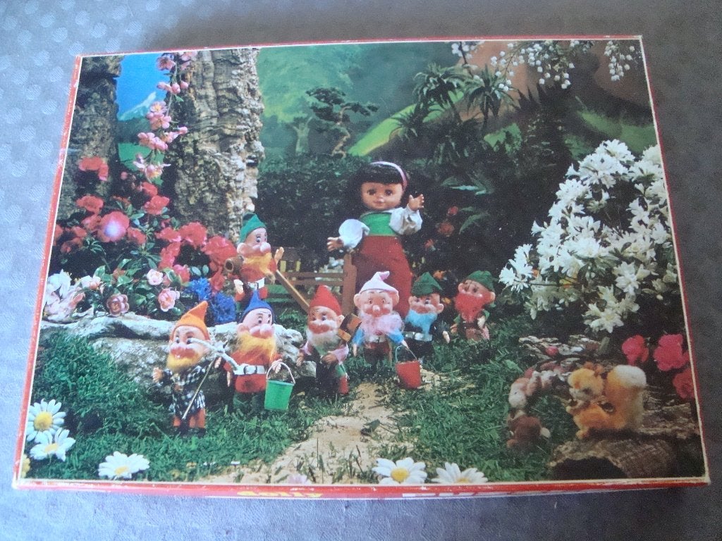 Sneeuwwitje en de 7 dwergen puzzel 63 stukjes, Ophalen of Verzenden, Meer dan 50 stukjes, Zo goed als nieuw, 6 jaar of ouder