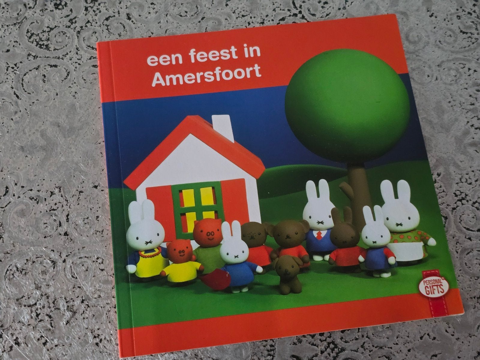 Nijntje: Een feest in Amersfoort - Kinderboek, Boeken, Ophalen of Verzenden, Zo goed als nieuw, Den Blanken