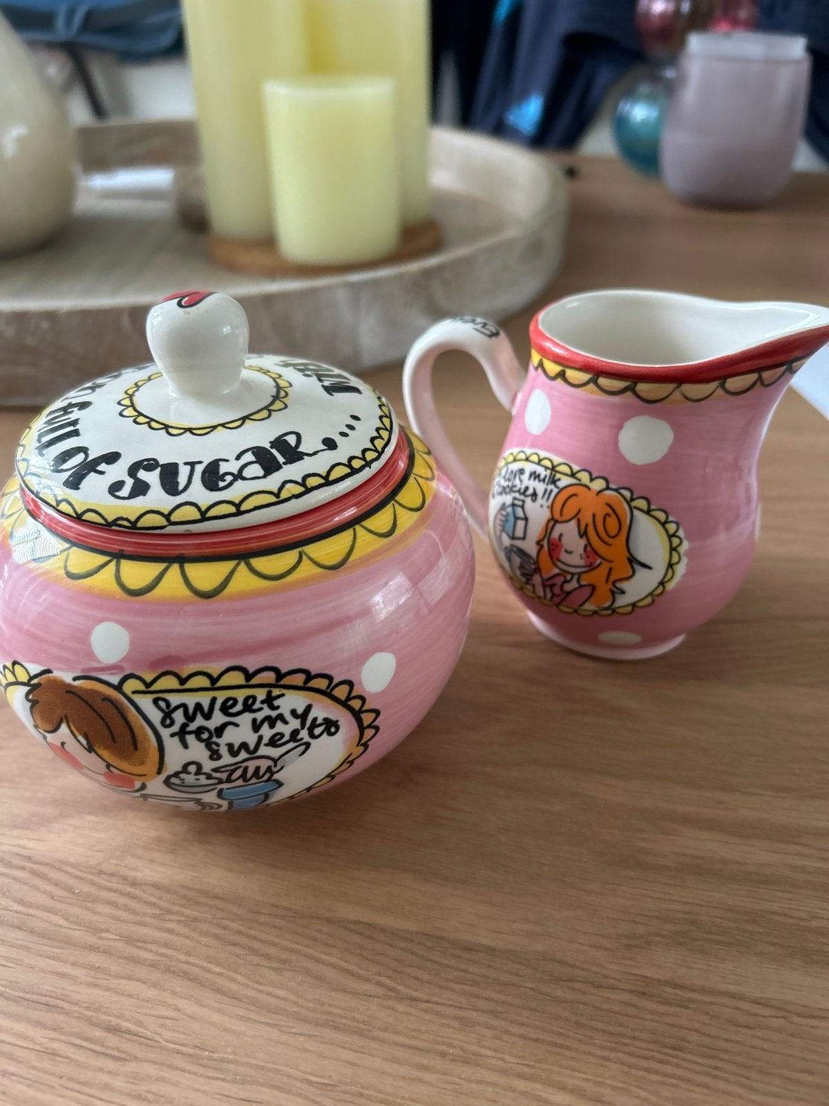 Leuke suikerpot en melkkan set - Roze van het merk Blond ., Keramiek, Overige typen, Ophalen of Verzenden, Zo goed als nieuw
