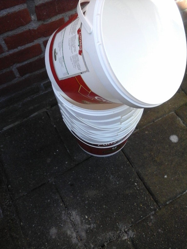Plastic emmers 10 L met deksel en opdruk 20 stuks 1euro p/st, Ophalen, Zo goed als nieuw
