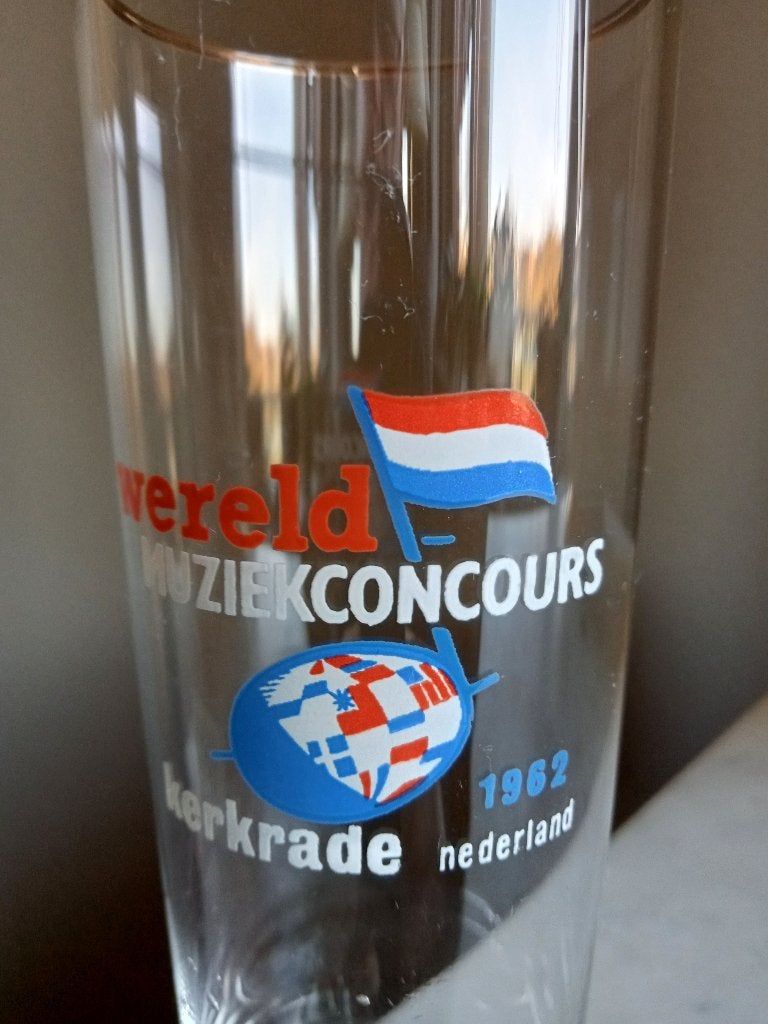 Wereld muziekconcours Kerkrade 1962 Bierglas., Verzamelen, Biermerken, Ophalen of Verzenden, Zo goed als nieuw, Glas of Glazen