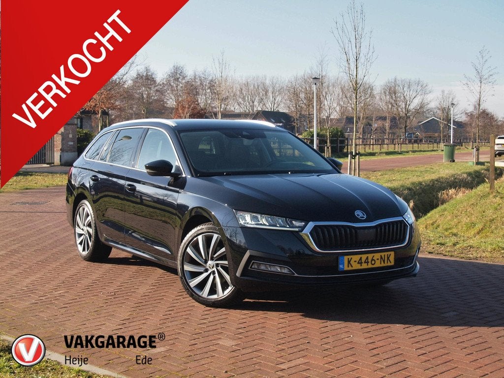 Skoda Octavia Combi 1.0 e-TSI Business Edition Plus | Head-U, Auto's, Skoda, Gebruikt, Euro 6, Zwart, 19 km/l