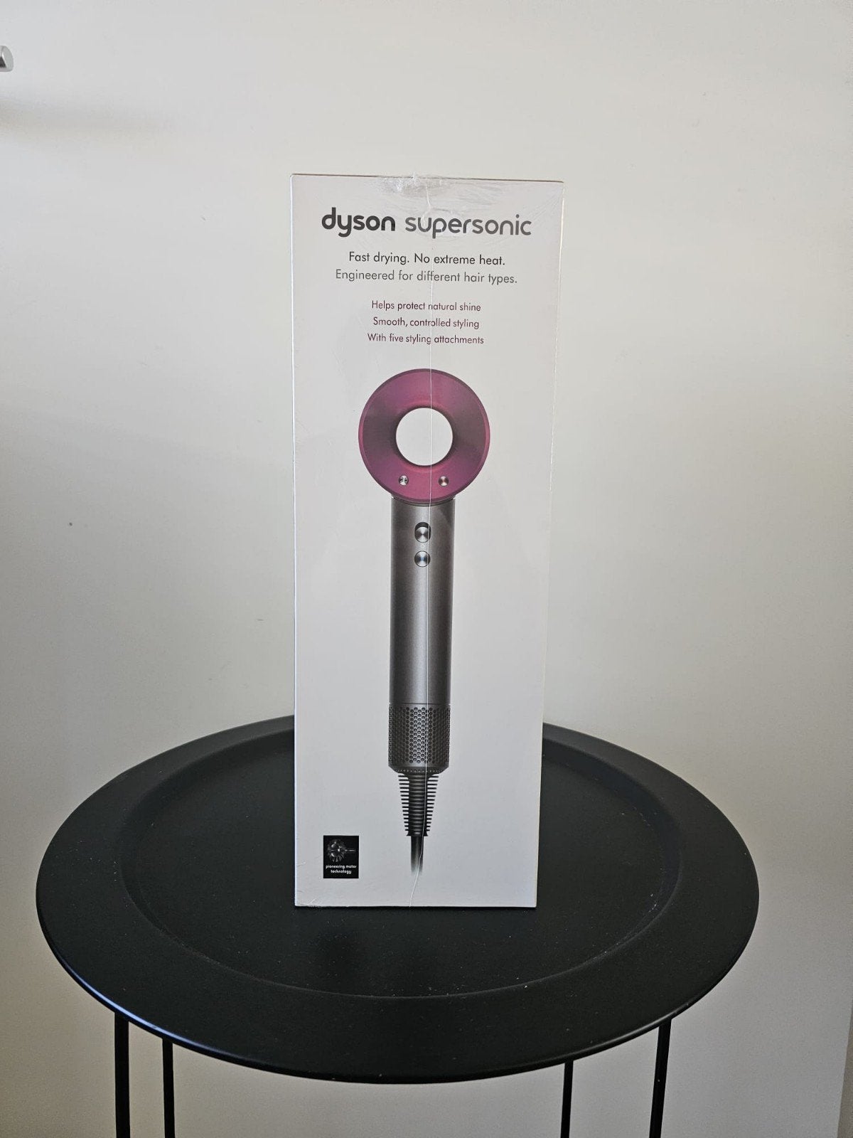 Dyson supersonic Föhn rose red - Nieuw, Ophalen of Verzenden, Nieuw, Föhn of Haardroger