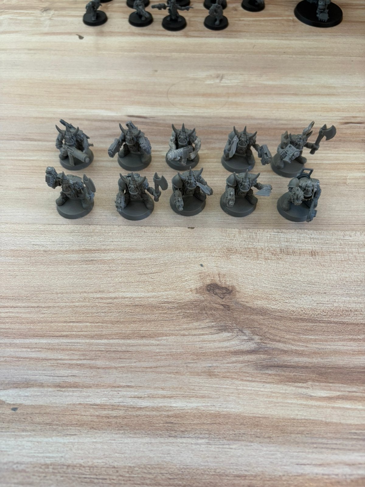 Warhammer 40k orks 10 oude ork boyz bare plastic #1, Ophalen of Verzenden, Zo goed als nieuw, Warhammer 40000, Figuurtje(s)