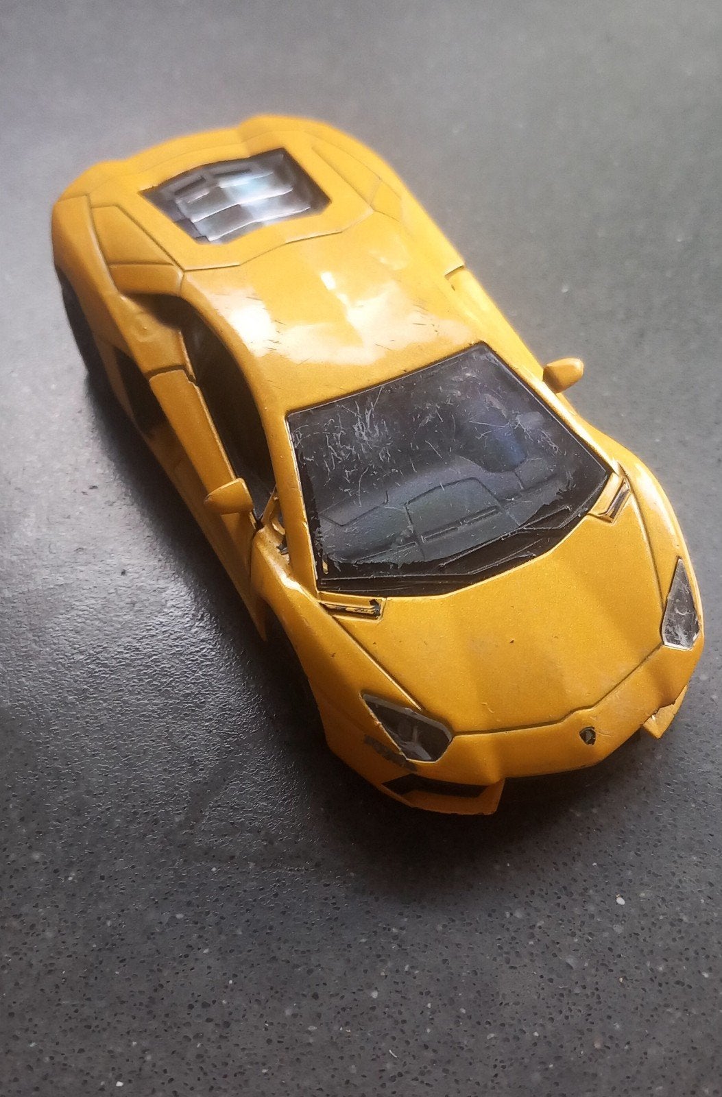 Gele Lamborghini Aventador (Welly), Overige merken, Gebruikt, Auto, 1:32 tot 1:50