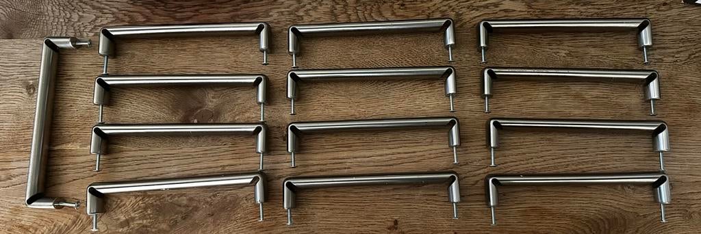 Rvs grepen 13x, Ophalen, Minder dan 50 cm, Gebruikt, Minder dan 25 cm