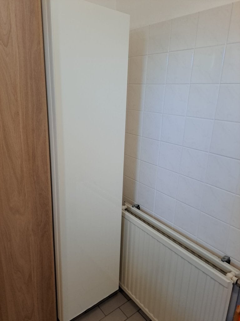Badkamerkast hoog 160 cm x 38 cm x 39 cm hoogglans wit glas, Huis en Inrichting, Badkamer | Badkamermeubels, Ophalen, (Half)hoge kast