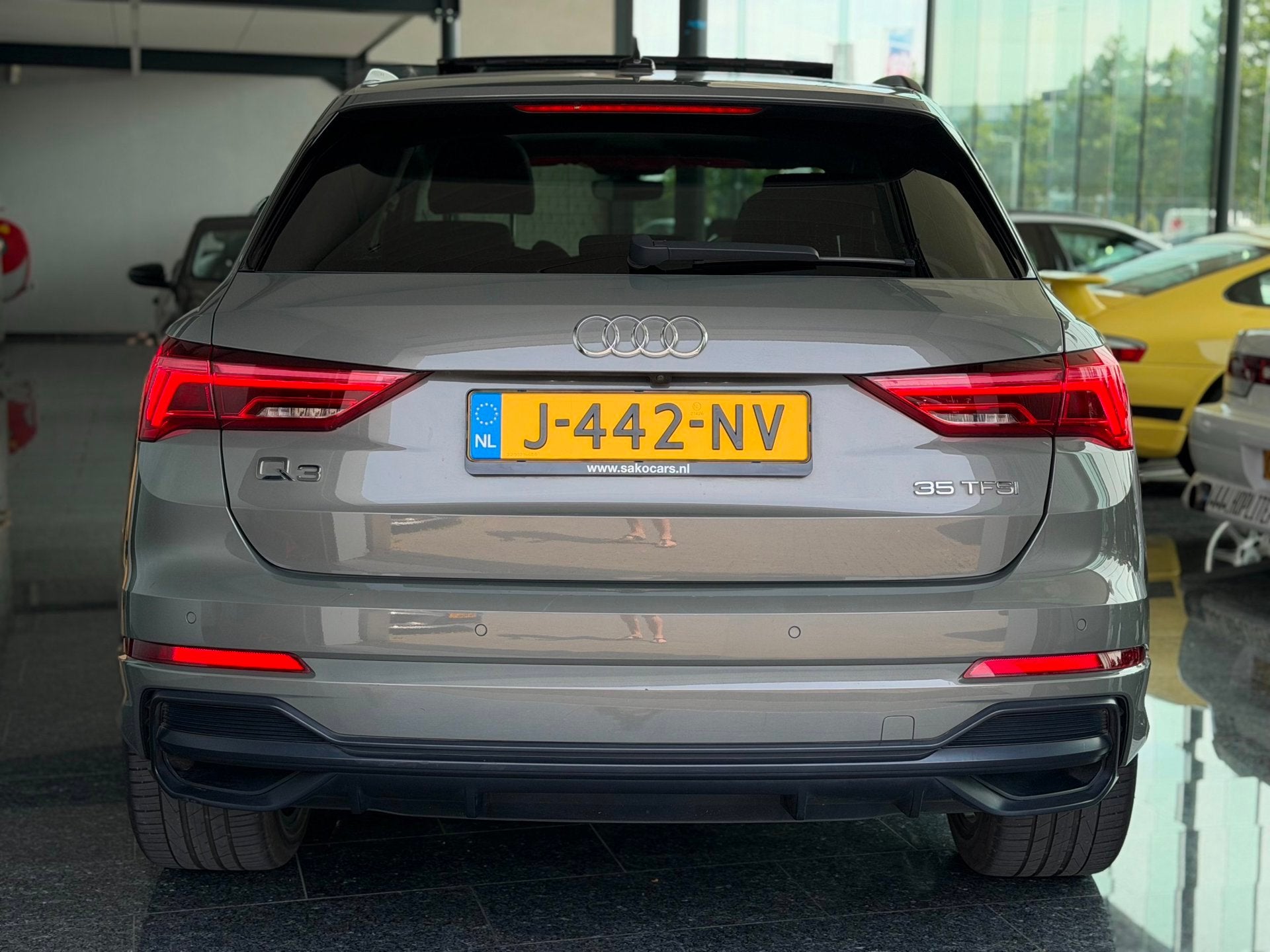 Audi Q3 35 TFSI 150PK S Line Pro Line 2019 Pano / Camera / A, Auto's, Audi, Dealer onderhouden, 4 cilinders, 150 pk, Bedrijf
