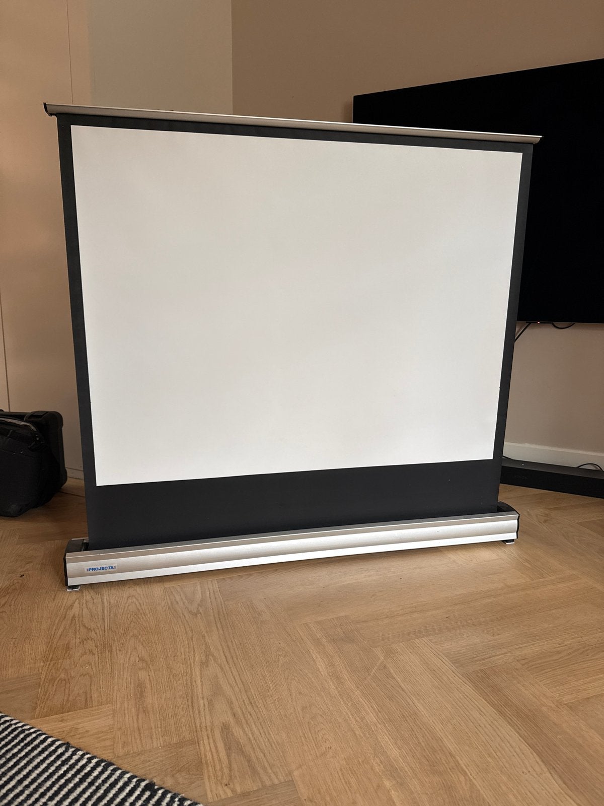 Projecta ProCinema Vloerprojectiescherm - 50inch, Ophalen, Handmatig, Zo goed als nieuw