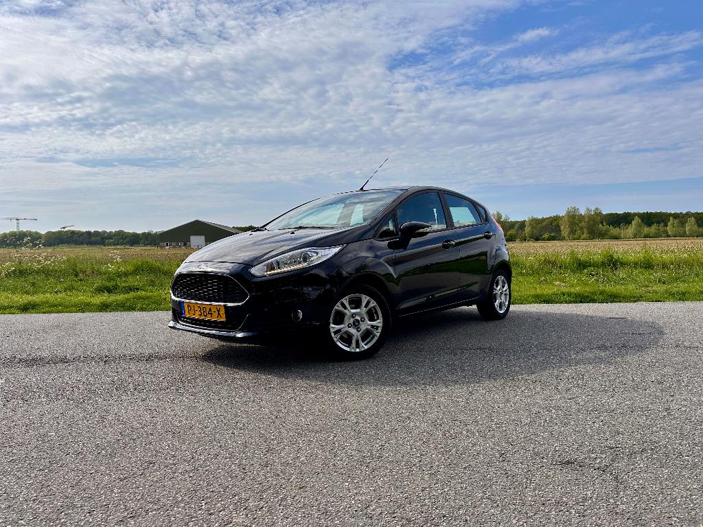 Ford Fiesta 1.0 Style Ultimate 80pk | 2017 | 75.476 km, Auto's, Ford, Voorwielaandrijving, Stof, 40 €/maand, Zwart