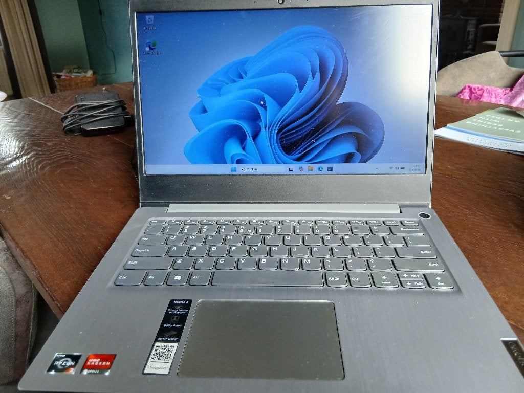 Lenovo AMD Ryzen 3, Computers en Software, Windows Laptops, Ophalen, 2 tot 3 Ghz, Qwerty, 8 GB