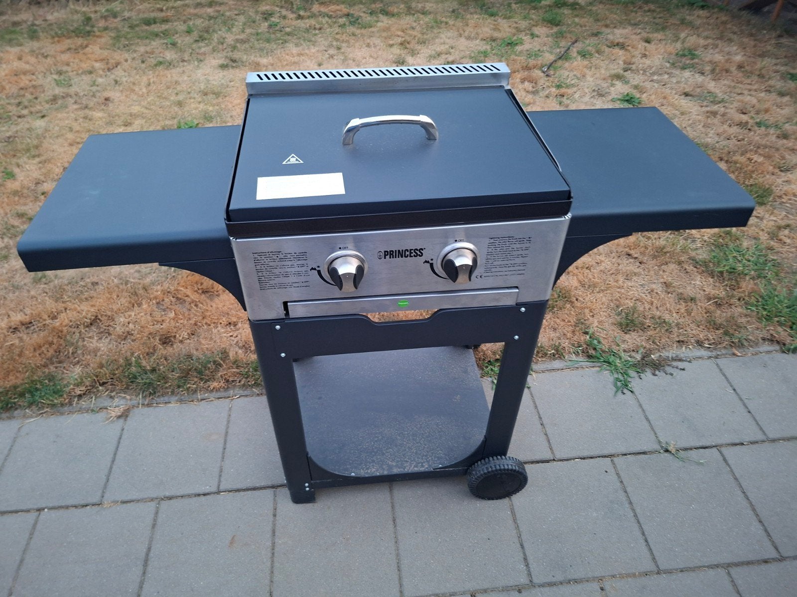 Princess gasbarbecue 2-pits met bakplaat en afdekhoes, Ophalen, Zo goed als nieuw, Princess