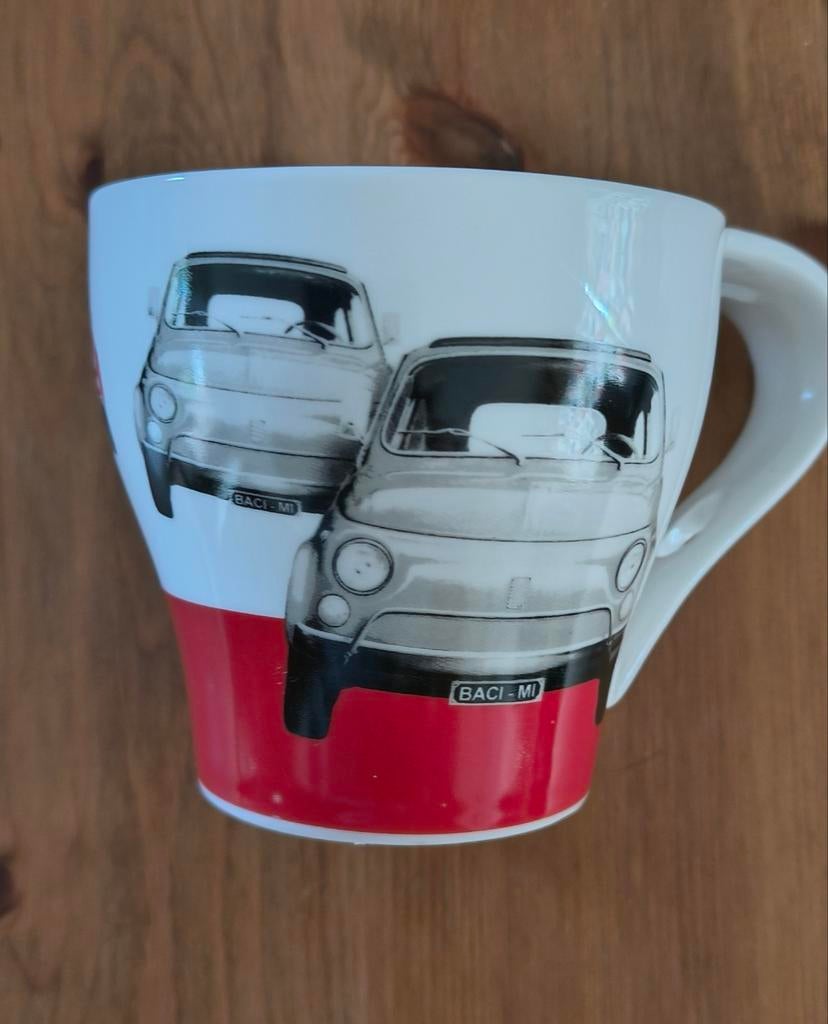 Mok met Fiat 500 print - Baci Milano, Huis en Inrichting, Ophalen of Verzenden, Zo goed als nieuw