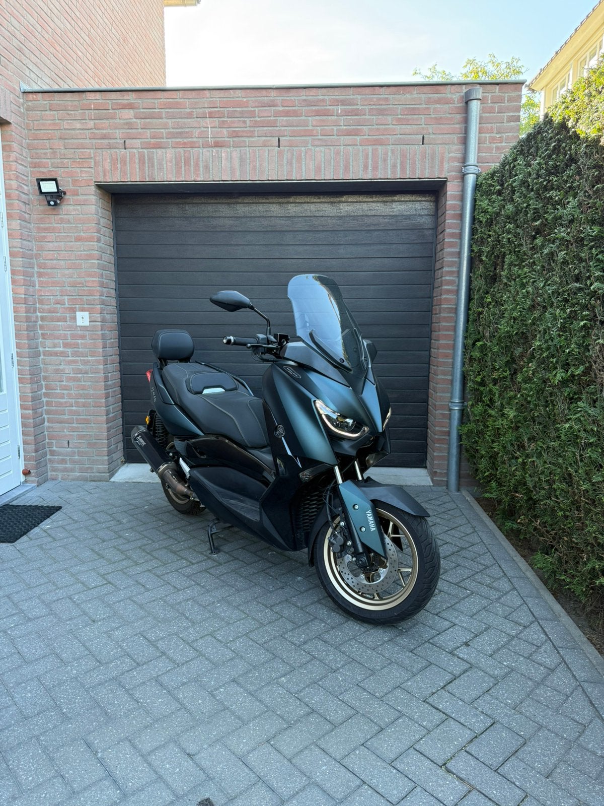 Yamaha X-Max 300 Tech Max Akrapovic, Ophalen, Overige modellen, Zo goed als nieuw, Benzine