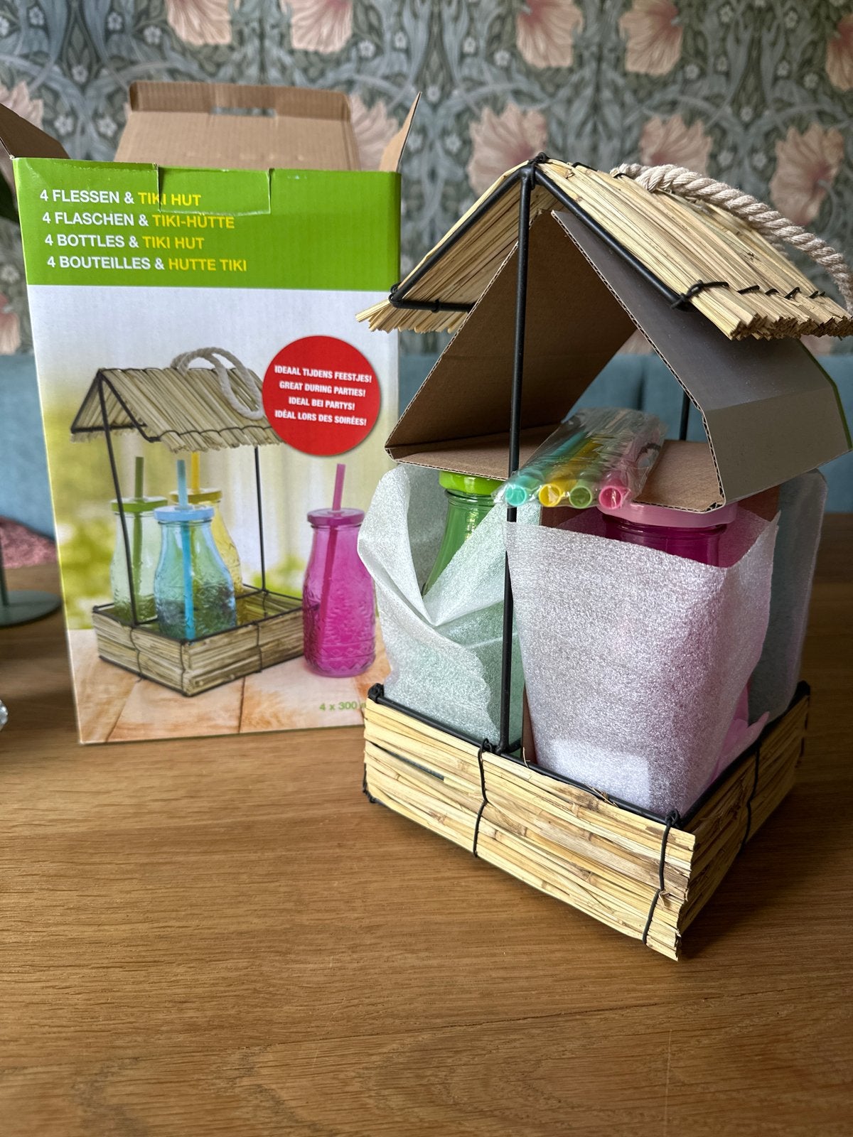 Tiki Hut Flessenhouder met 4 Flessen en Rietjes, Overige typen, Nieuw, Ophalen of Verzenden, Natuurlijk materiaal