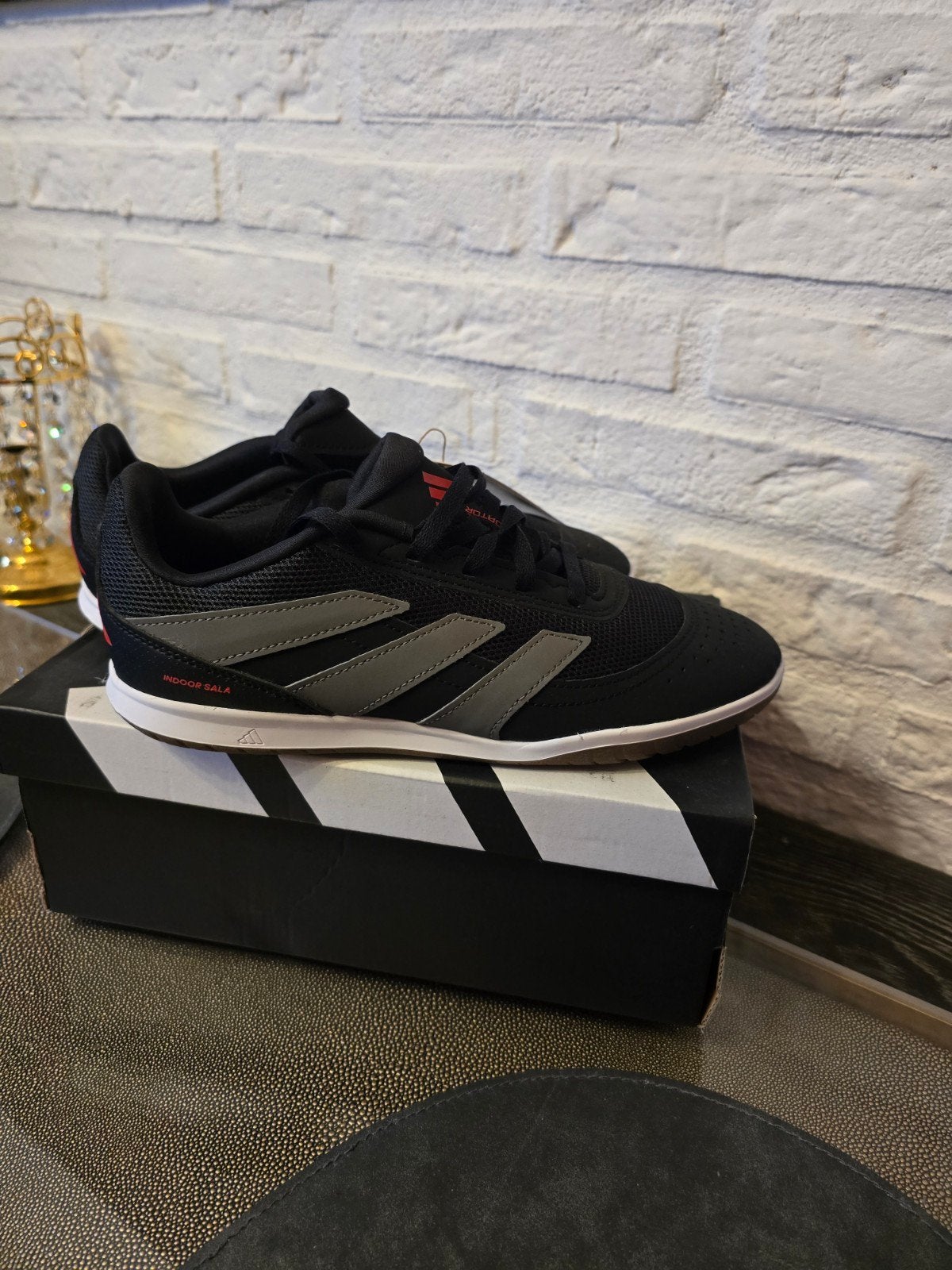 Adidas Predator Club Sala - maat 38,5 - Nieuw in doos, Adidas, Jongen of Meisje, Schoenen, Nieuw