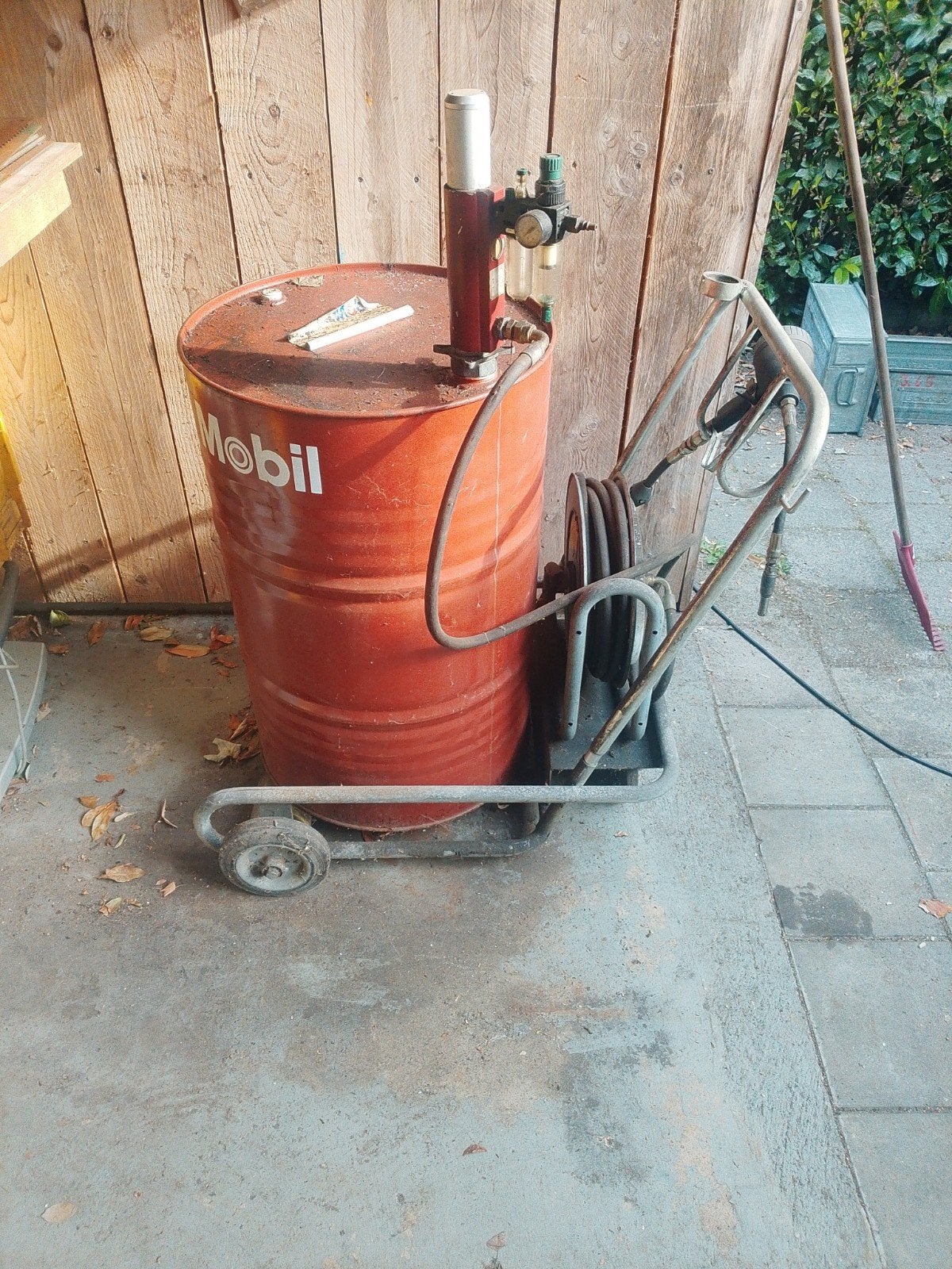 olie trolley kar vat 200 liter met haspel pneumatische pomp, Ophalen