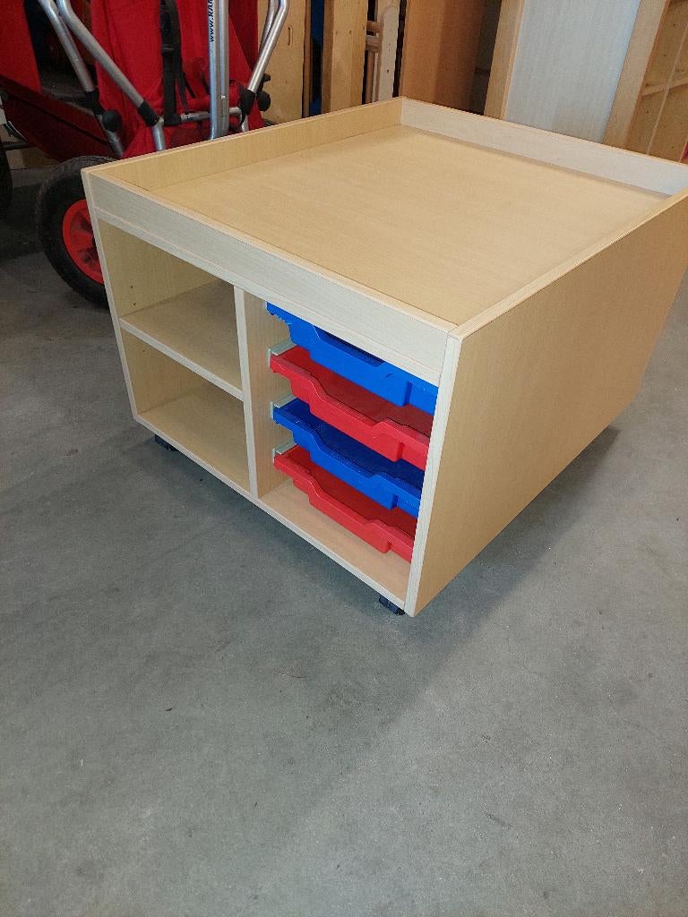 Speeltafel met opstaande rand De Rolf Groep, Ophalen, Zo goed als nieuw
