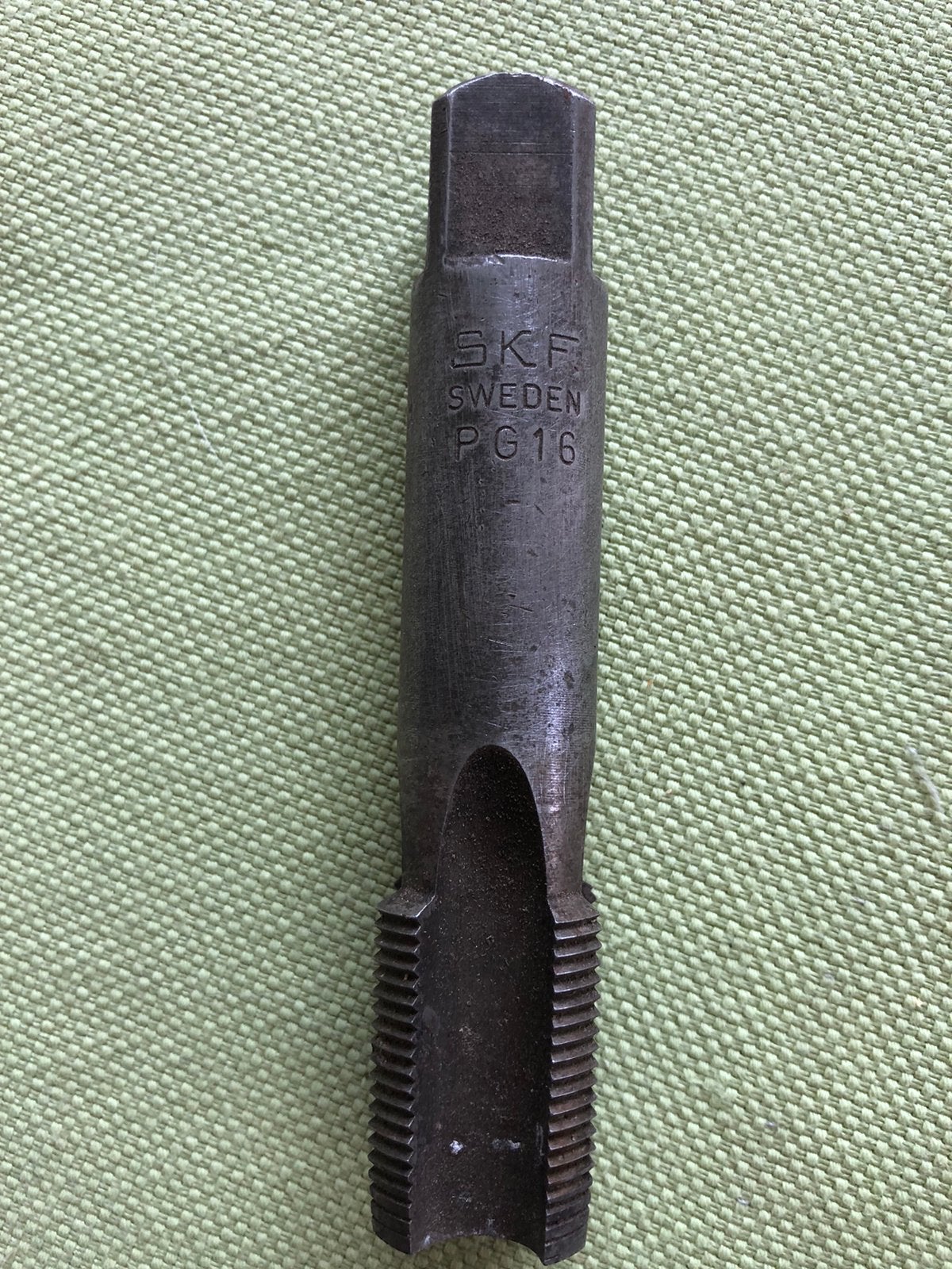 Goede skf draadsnijtap PG16, Doe-het-zelf en Verbouw, Gereedschap | Handgereedschap, Ophalen, Zo goed als nieuw