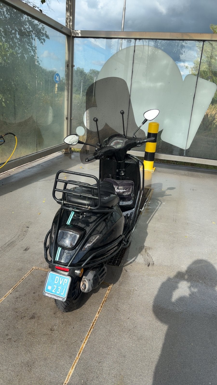Vespa Sprint 80cc 2019 - Zwart met windscherm en beugels, Fietsen en Brommers, Scooters | Vespa, Gebruikt, Overige modellen, Maximaal 45 km/u