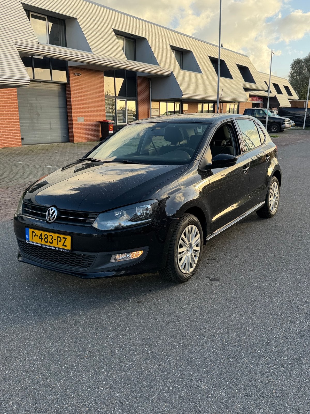 Volkswagen Polo 1.4 16V FSI 5drs 2012 airco, Voorwielaandrijving, Stof, 40 €/maand, Zwart