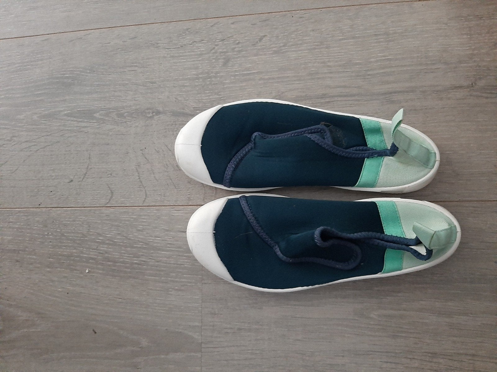 Comfortabele waterschoenen - ideaal voor strand en zwembad, Blauw, Overige typen, Ophalen of Verzenden, Onbekend