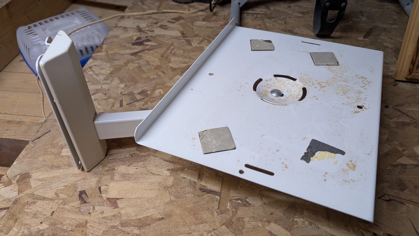 Witte wandbeugel/plank voor diverse toepassingen, Audio, Tv en Foto, Ophalen, Gebruikt