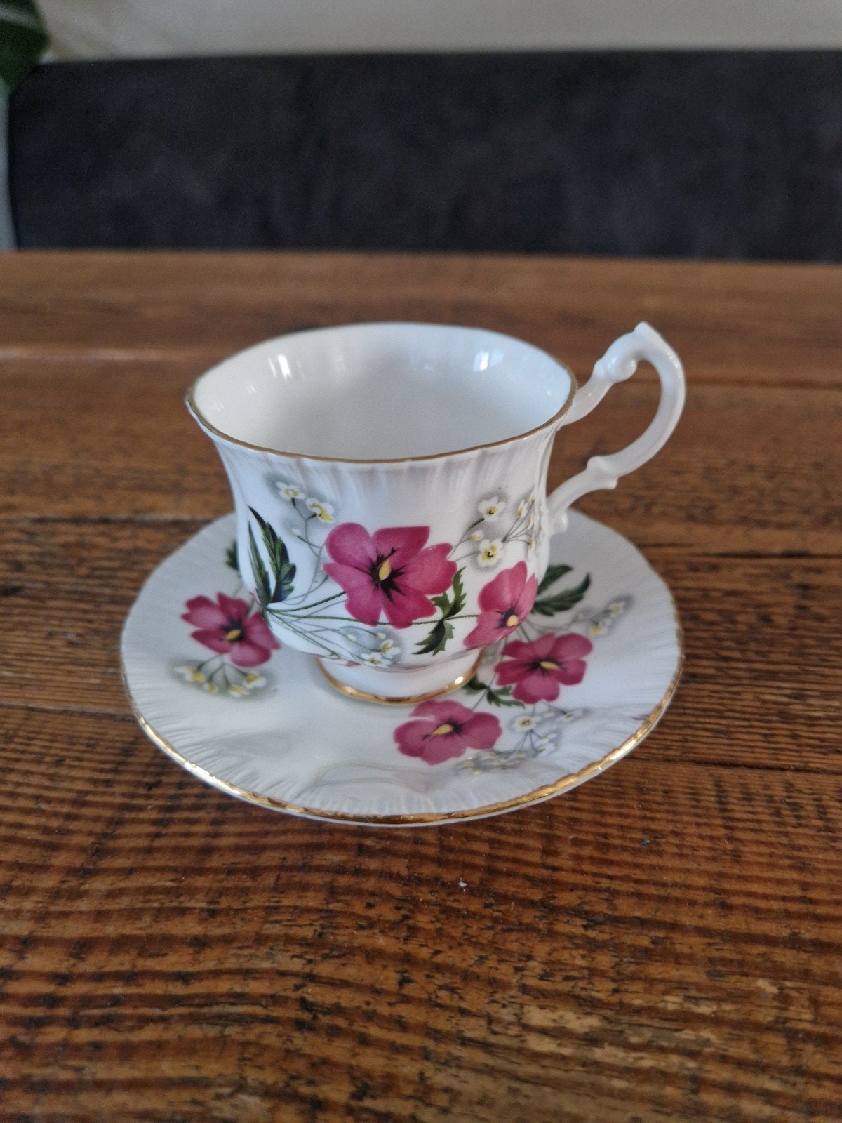 Royal Adderley Fine Bone China Theekop en Schotel Roze Bloem, Ophalen of Verzenden, Zo goed als nieuw, Porselein, Kop en/of schotel