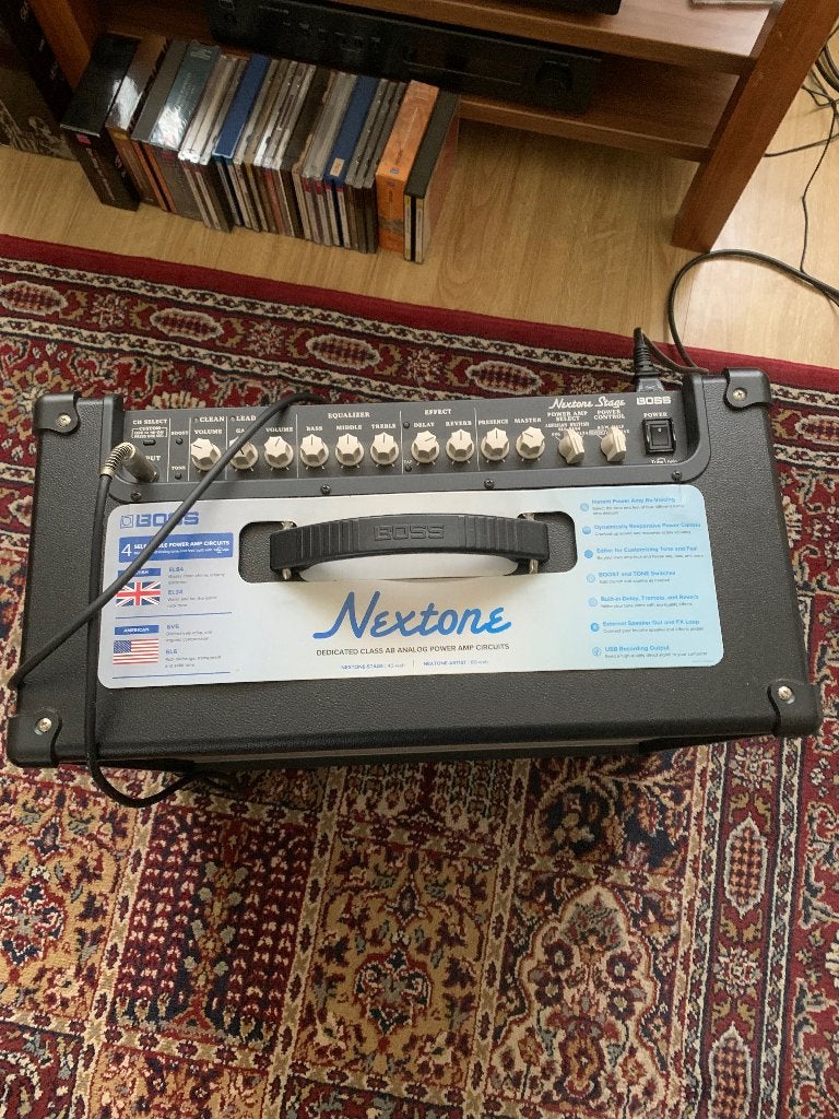 Boss Nextone gitaar versterker, Muziek en Instrumenten, Ophalen, Zo goed als nieuw, Minder dan 50 watt