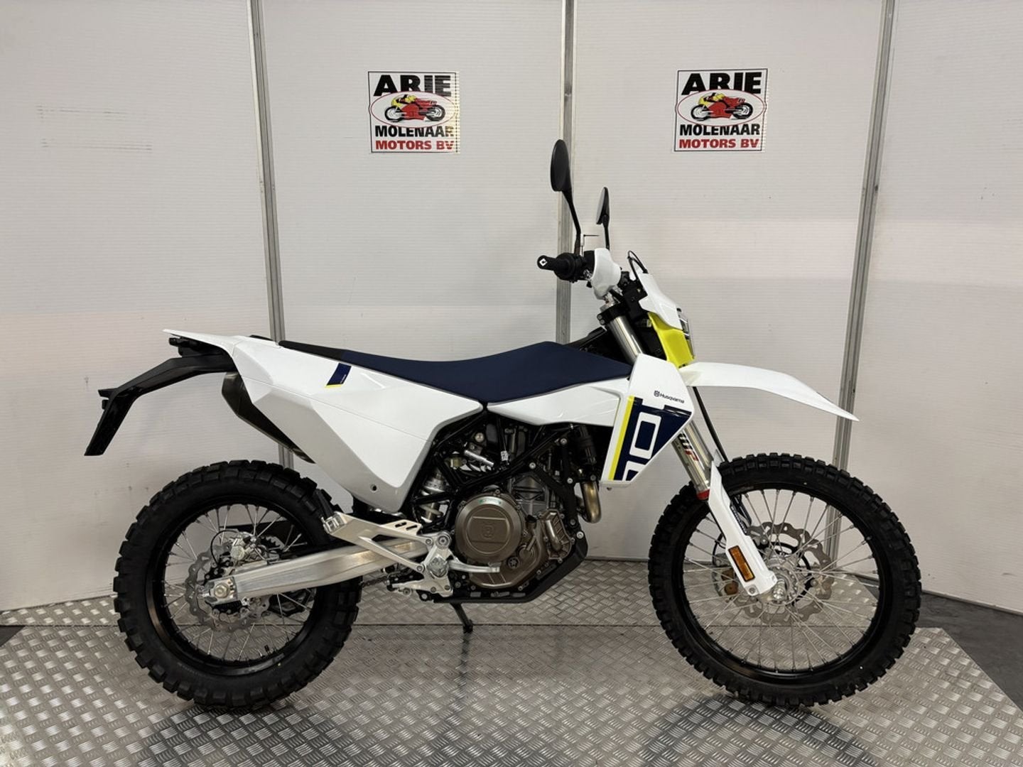 Husqvarna 701 ENDURO (bj 2026), Motoren, Bedrijf, Onbekend, Meer dan 35 kW, Enduro